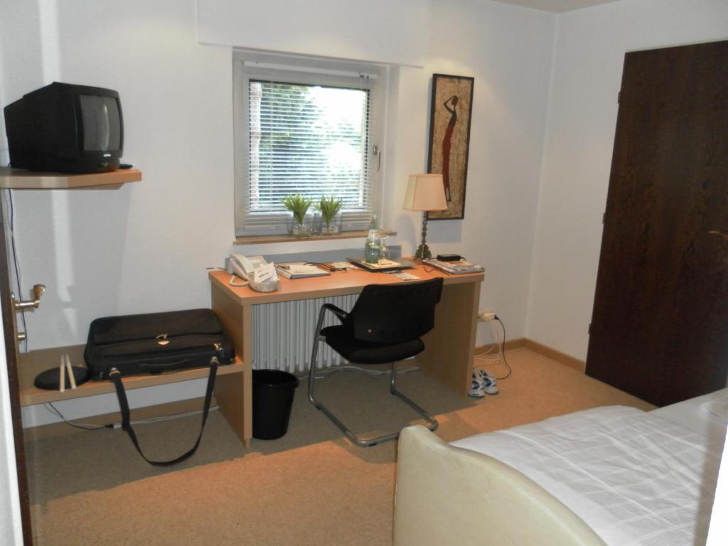 Haus Litzbruck Hotel Dusseldorf Bilik gambar