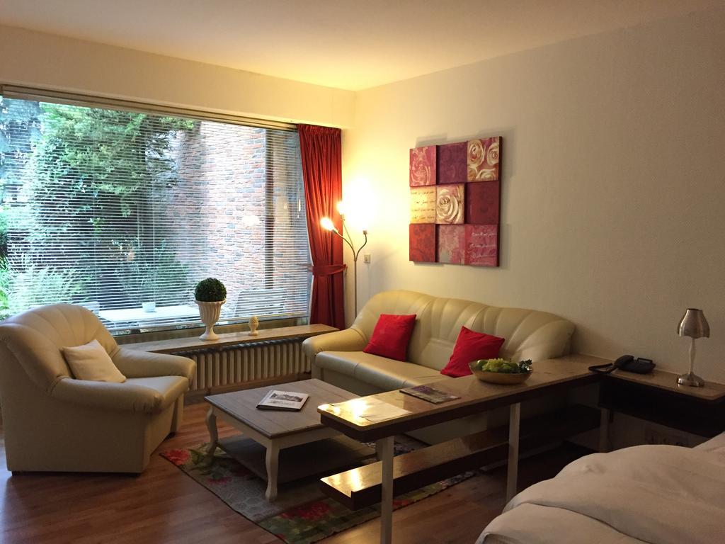 Haus Litzbruck Hotel Dusseldorf Bilik gambar
