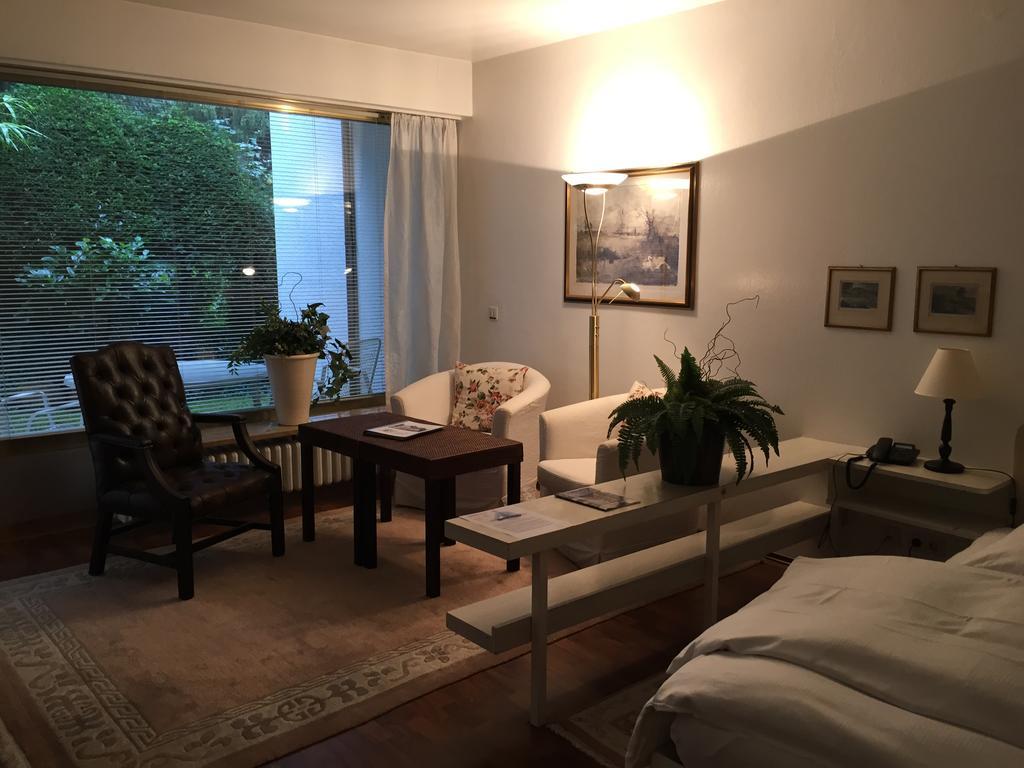Haus Litzbruck Hotel Dusseldorf Bilik gambar