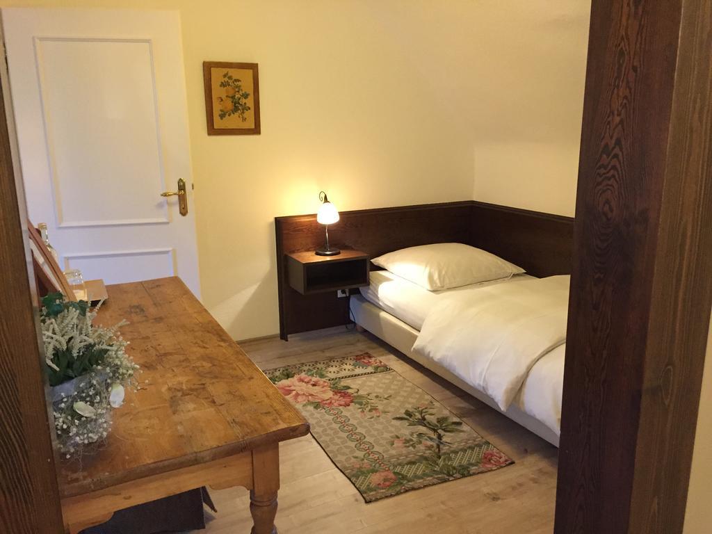Haus Litzbruck Hotel Dusseldorf Luaran gambar