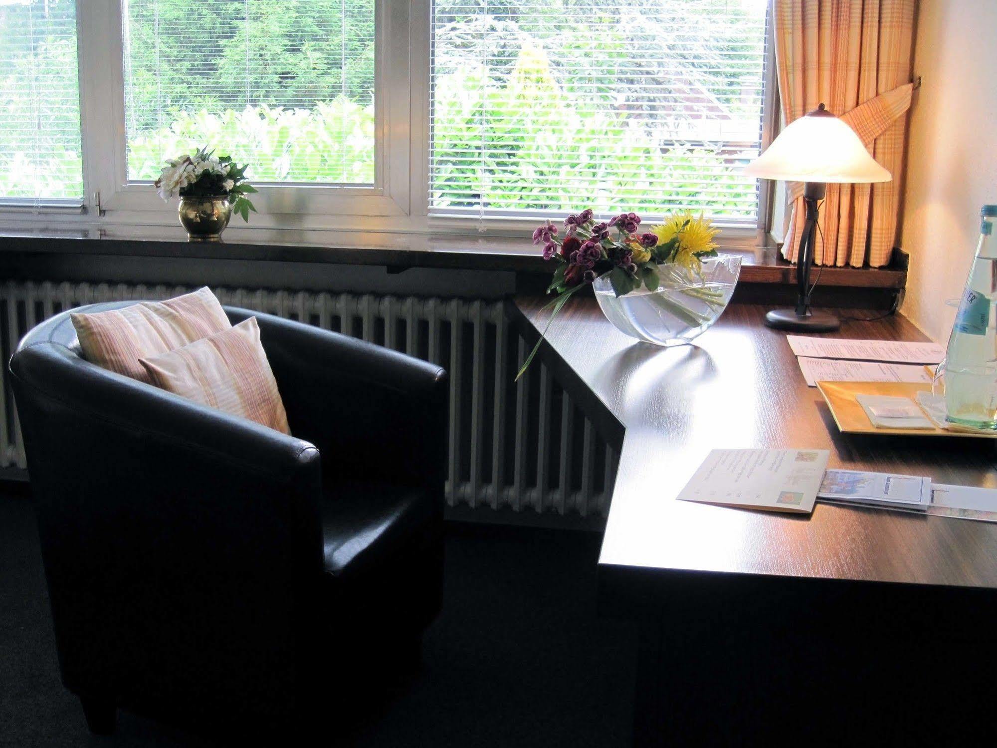 Haus Litzbruck Hotel Dusseldorf Luaran gambar